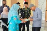 Setelah Menanti 20 Tahun, Warga Balaikayang Siak Terima Sertifikat Hak Milik