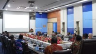 Sekda Zaki Pimpin Rakor percepatan Program MBG di Rohul
