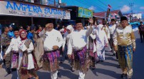 Penuh Kebersamaan, Bupati dan Wakil Bupati Rokan Hulu Pimpin Langsung Pawai Ta'aruf MTQ ke-44 Provinsi Riau di Kuansing
