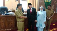 Pengucapan sumpah janji anggota DPRD pengganti antar waktu (paw) dari fraksi partai Amanat Nasional Idris sisa jabatan 2024-2029
