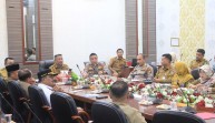 Bupati Anton Pimpin Rapat Finalisasi Malam Puncak Pesta Rakyat HUT ke-26 Rokan Hulu