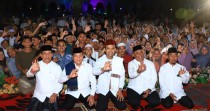 Guyuran Hujan Tak Surutkan Semangat Ribuan Warga Hadiri Tabligh Akbar HUT Rohul ke-26