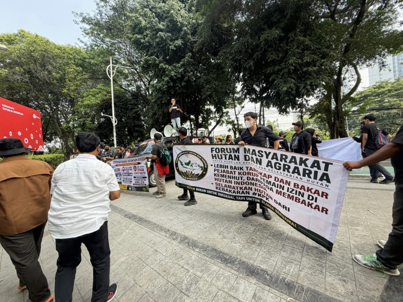Geruduk Kementerian Kehutanan, Forum Masyarakat Hutan dan Agraria Desak Audit Izin HTR Mertasari–Sekikilan Jaya