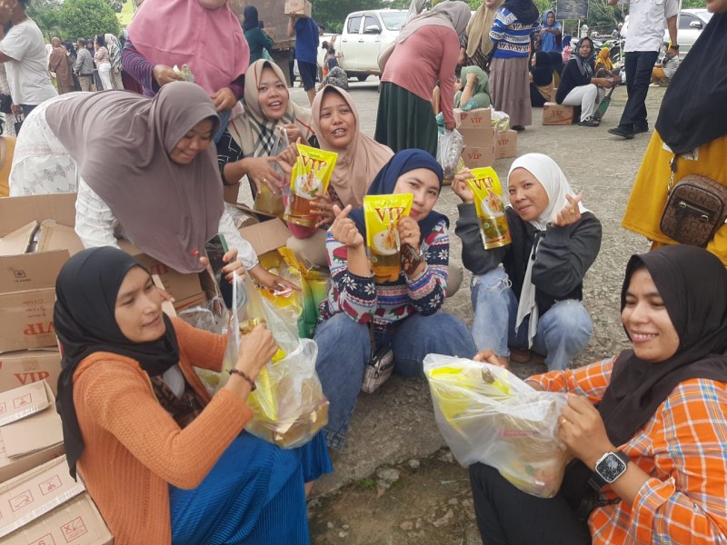 Sinergi Pemerintah dan Asian Agri Hadirkan Bazar Minyak Goreng Premium Harga Terjangkau untuk Masyarakat Pangkalan Kerinci