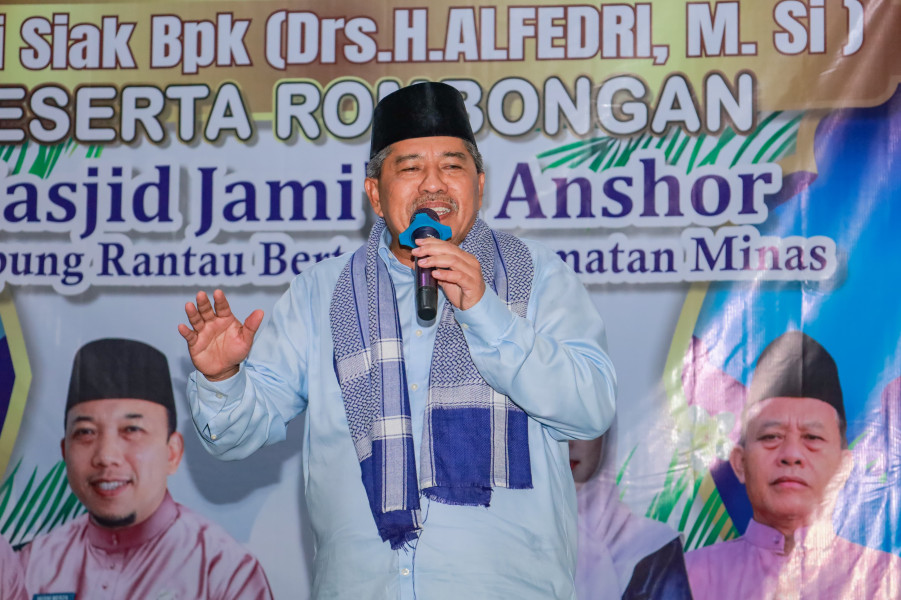 Safari Ramadan di Rantau Bertuah, Bupati Alfedri Mengaku Senang Banyak Anak-anak Meramaikan Mesjid