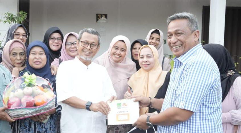 Silaturahmi Pemimpin: Pertama Kali dalam Sejarah, Bupati dan Wakil Bupati Rohul Anjangsana ke Para Pemimpin Terdahulu