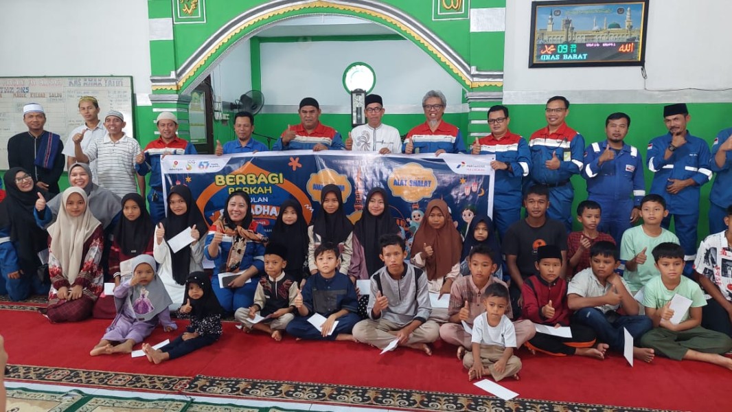 Tebar Berkah Bulan Ramadhan, Ratusan Paket Sembako dan Santunan Anak Yatim Disalurkan PT PHR di Minas Barat