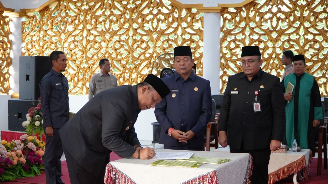 Perkuat Struktur OPD, Bupati Anton Resmi Lantik Pejabat Eselon II dan III Rokan Hulu
