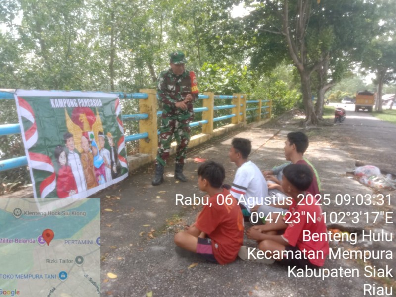 Babinsa Koramil 01/Siak Sosialisasikan Nilai-Nilai Pancasila di Kampung Benteng Hulu