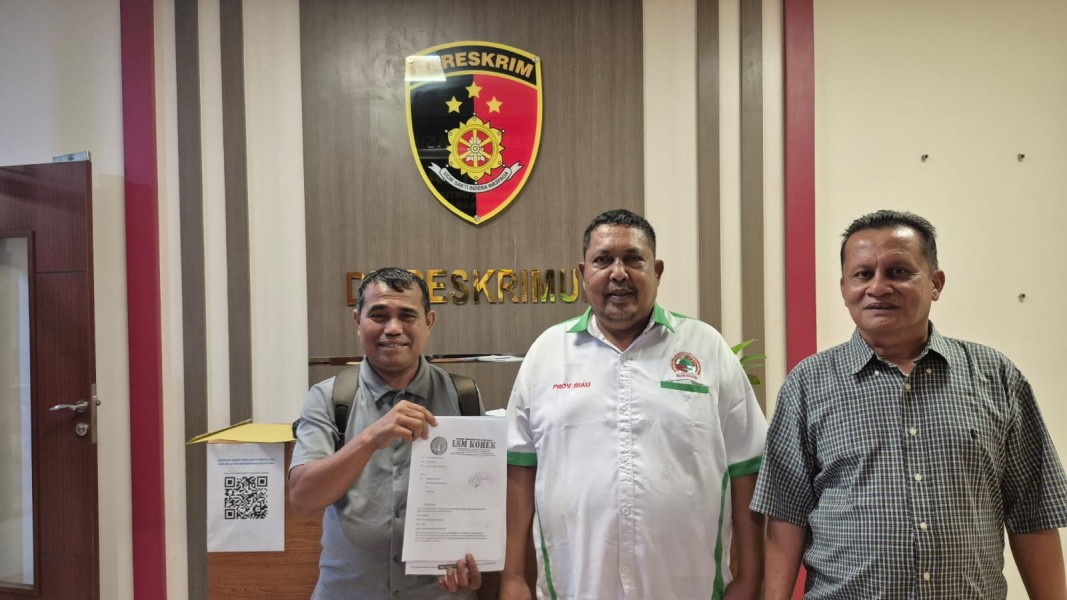 Diduga Gunakan Ijazah Palsu, Oknum Anggota DPRD Rokan Hulu Dilaporkan LSM KOREK ke Polda Riau