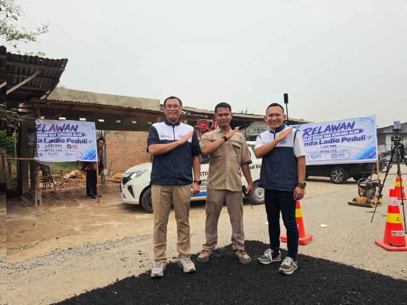 BRI Finance Dukung Nanda Ladio Peduli Tangani 23 Titik Jalan Parit Indah-Pesantren Pekanbaru
