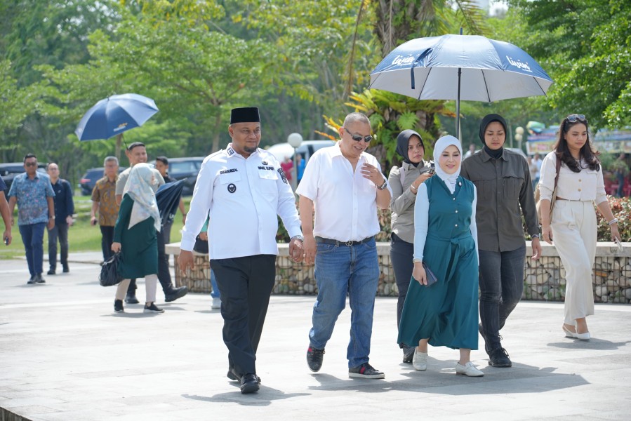 Wabup Syamsurizal Perkenalkan Pesona Negeri Istana kepada Komisaris Bank Mandiri