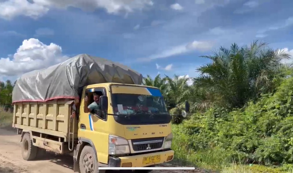 Ucapan Terima Kasih dan Permintaan Maaf Warga Dusun 2: H. Indra Lubis masyarakat dusun 2 gambangan bersama bapak