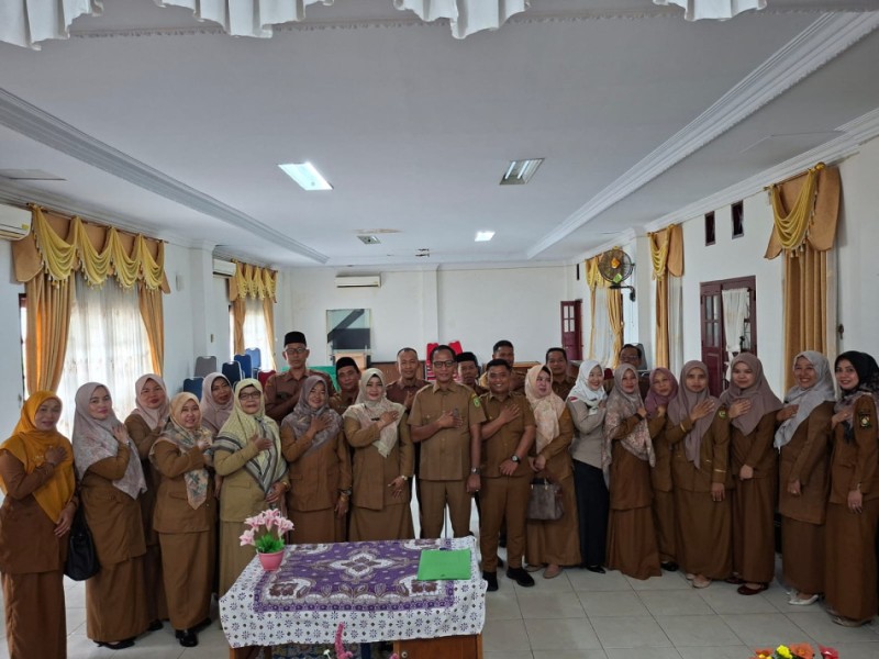 Kepala Dinas Pendidikan, Kepemudaan dan Olahraga (Disdikpora) Kabupaten Kampar,  menegaskan bahwa serah terima jabatan (sertijab) kepala sekolah bukan sekadar agenda administratif, melainkan momentum penting untuk memperkuat 