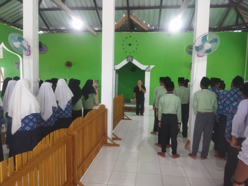 Ustadz Buhari Muslim: Mondok Di PMKU Payung Bentuk Generasi Berilmu Dan Berakhlak