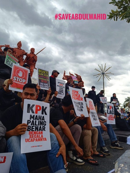 AMUK Riau Desak KPK Bebaskan Gubernur Riau: Hentikan Kriminalisasi Politik!