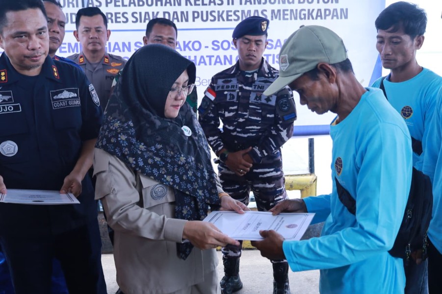 Beri Edukasi Pelayaran bagi Nelayan dan Pelayar Kapal Tradisional, Bupati Afni Ucapkan Apresiasi tertinggi