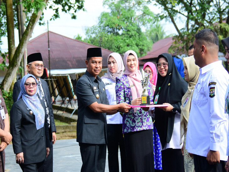 Apel Hari Kesehatan Nasional, Bupati Kampar Serakan Berbagai Penghargaan