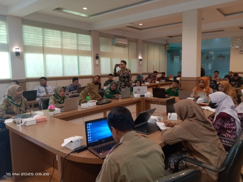 Guru dan Karyawan Muhammadiyah Pekanbaru Dibekali Jurus Jitu Jurnalistik