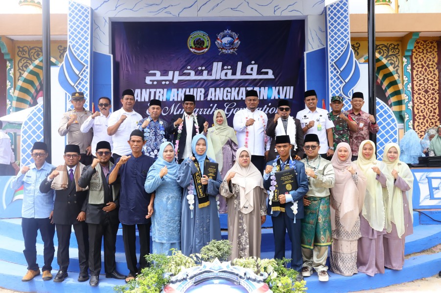 Hadiri Wisuda Ponpes Jabal Nur, Wabup Siak Titip Harapan untuk Generasi Muda