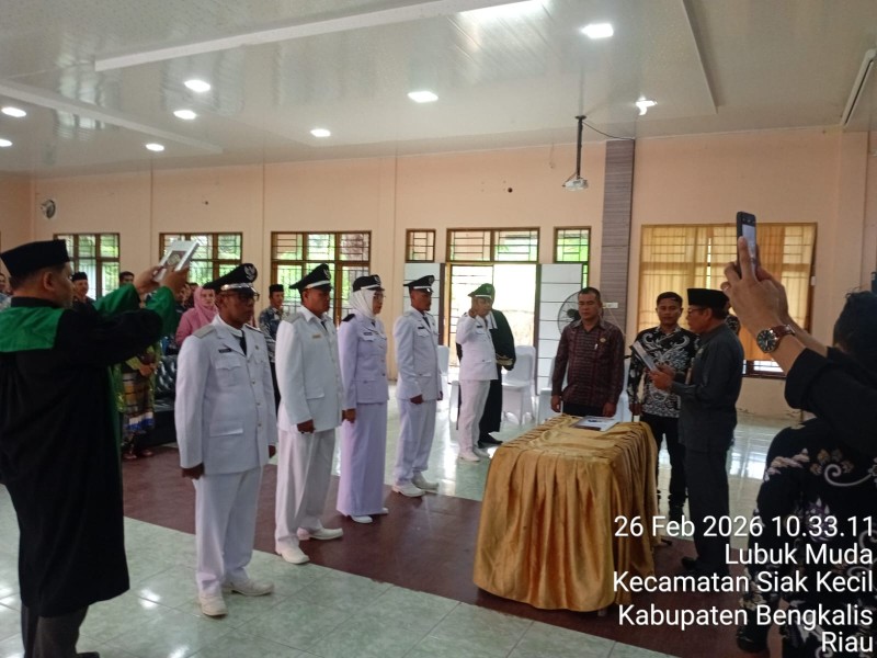 Lima Pj Kepala Desa di Siak Kecil Dilantik, Camat Harap Lebih Profesional Jalankan Tugas