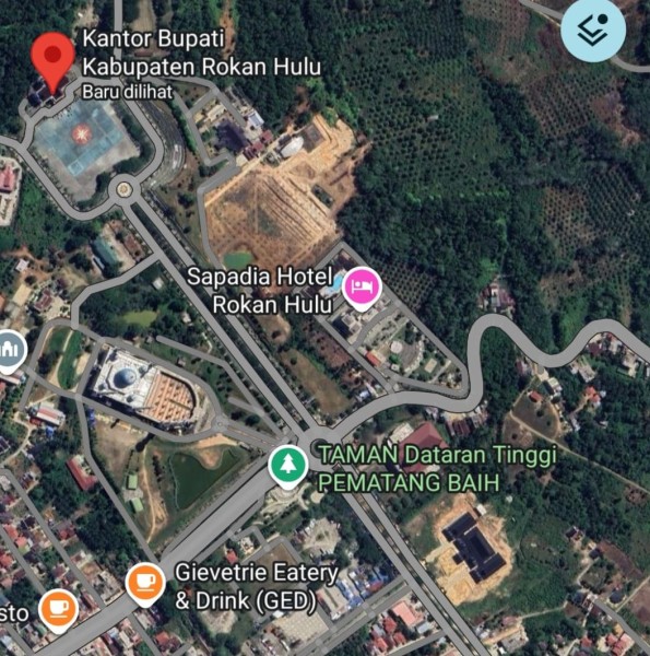 Seni Membangun di Tengah Keterbatasan: Wajah Baru Pasir Pengaraian di Tangan Anton–Poti