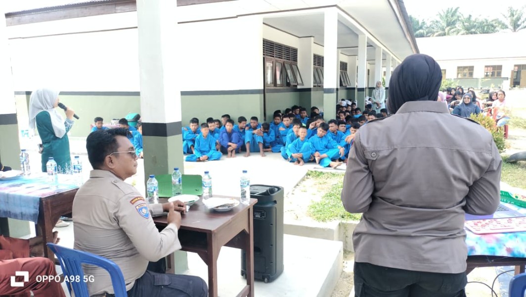 Police Goes to School di SMPN 6 Minas, Polsek Minas Ajak Pelajar Tolak Pergaulan Bebas dan Kenakalan Remaja