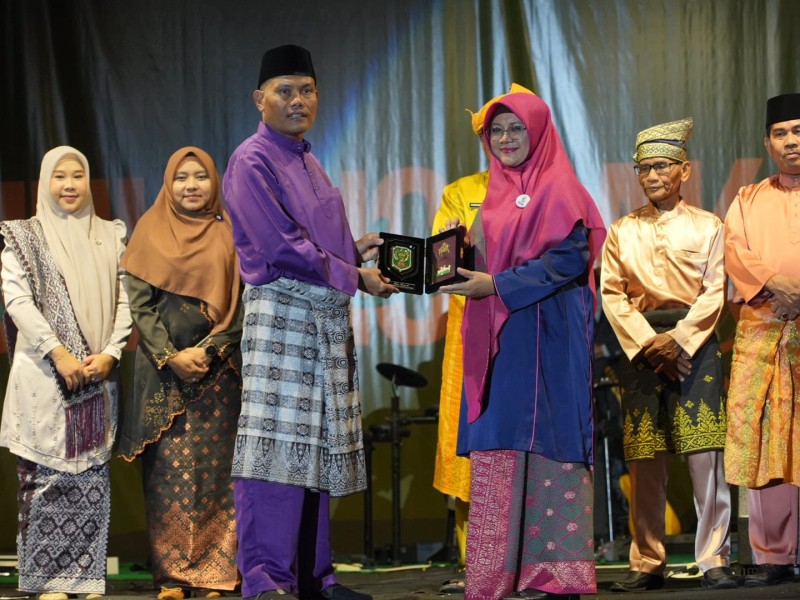Julang Budaya Siak 2025 Dibuka, Bupati Afni: Ruh Kemelayuan Riau Ada di Tanah Kita, Negeri Istana Siak