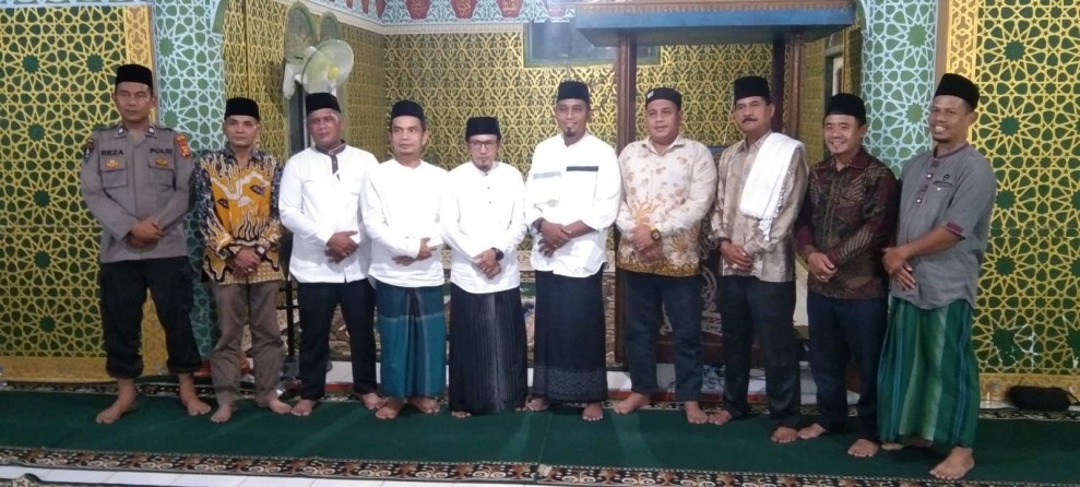 Camat Kepenuhan Hulu Gelar Buka Puasa Bersama, Pererat Silaturahmi Pemerintah, Masyarakat dan Dunia Usaha