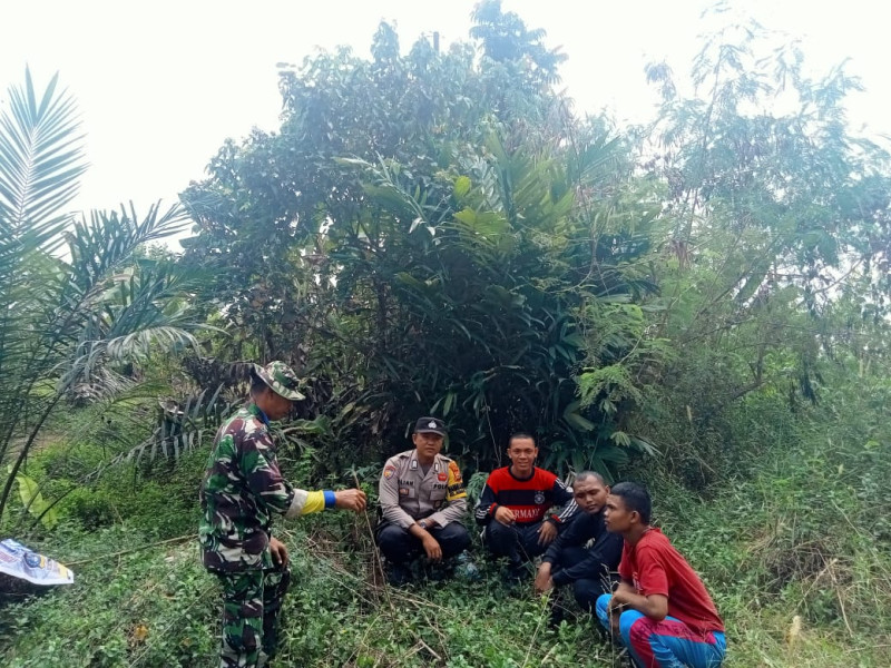 Cegah Terjadinya Karhutla, Babinsa Minas Timur Aktif Patroli Dengan Warga Setempat