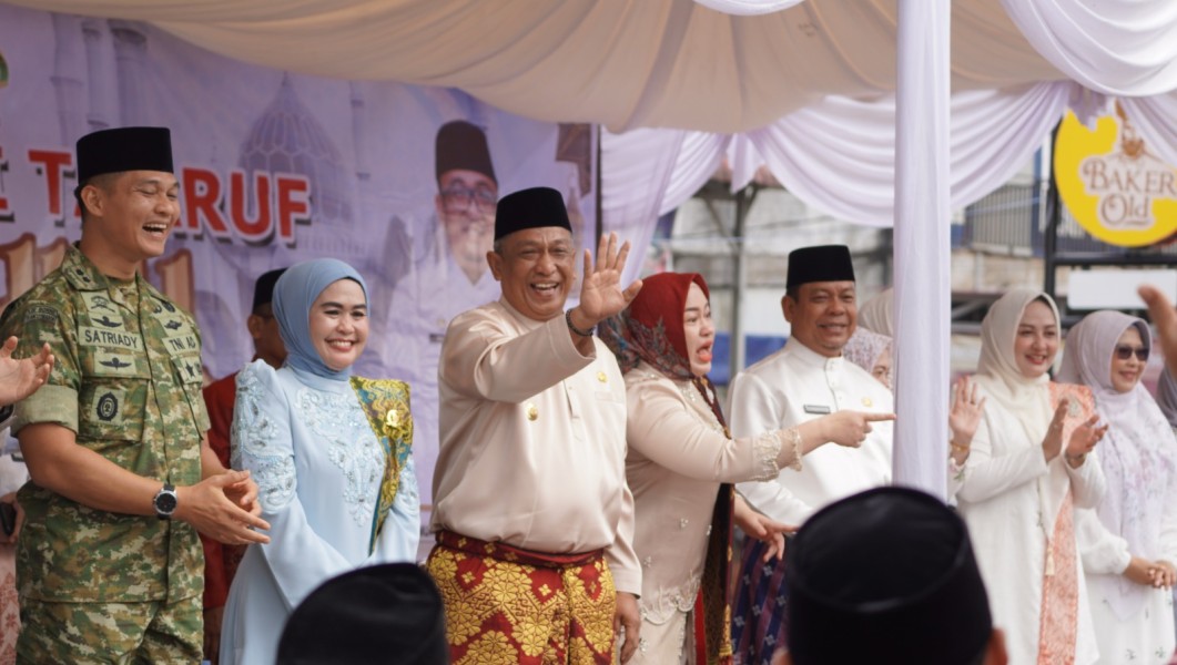 Lautan Warga Iringi Pawai Ta’aruf MTQ XXV Rohul: Pasir Pengaraian Bergetar oleh Semangat Qurani