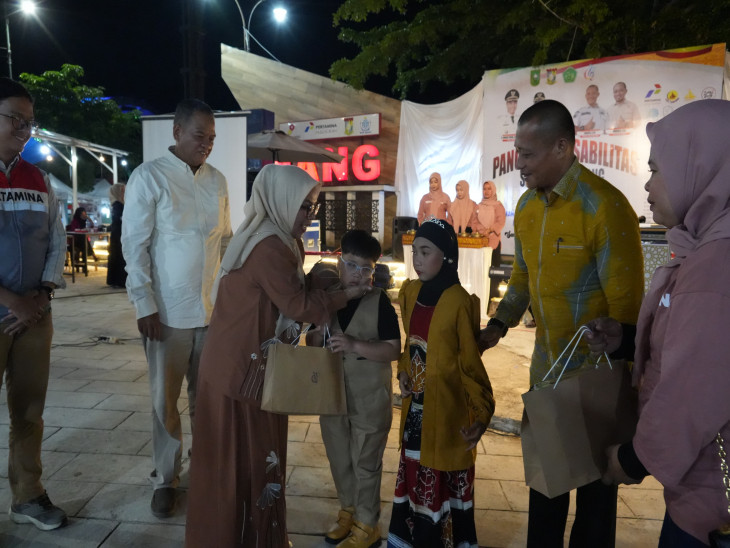 Wakil Bupati Kampar Resmi Membuka Panggung Disabilitas SLBN Bangkinang di Bangkinang Riverside