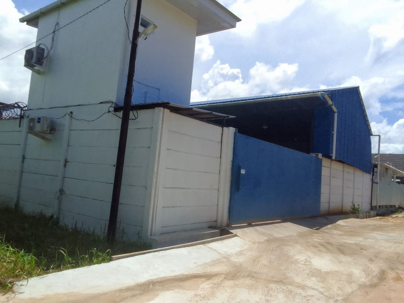 Gudang Penyimpanan BBM Berjenis Solar Di Pasir Putih Kota Pangkalpinang Jadi Sorotan Di duga Milik Oknum Anggota Berbaju Coklat