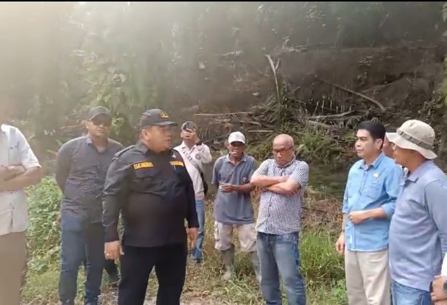 Warga Bandar Padang Mulai Geram, Ketua DPRD Inhu Desak Pemkab Segera Turun ke PT SML