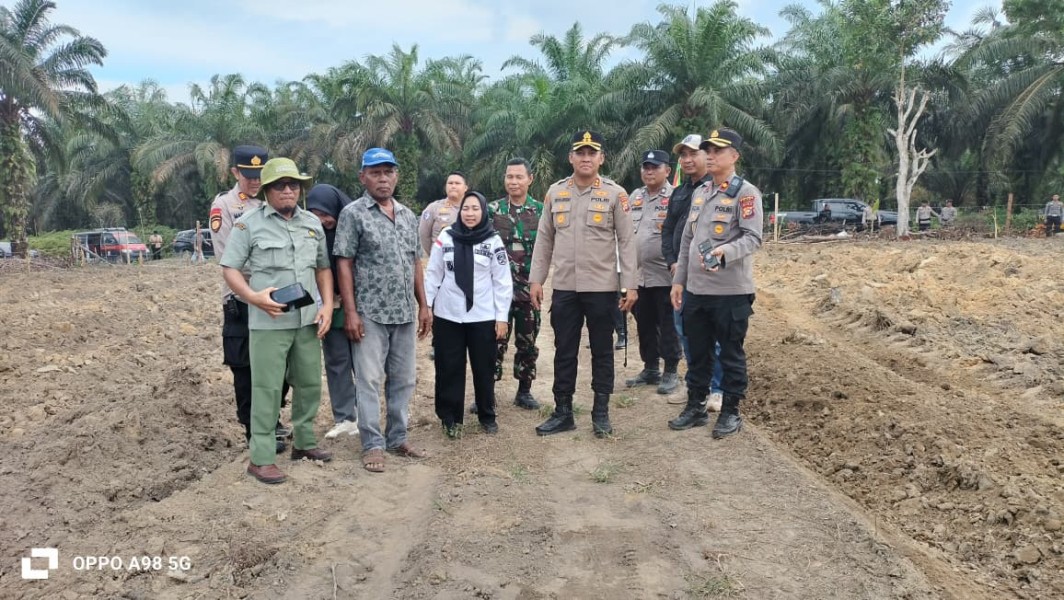 Kapolres Siak Tinjau Calon Lahan Jagung Pipil 1,5 Hektare di Minas untuk Dukung Program Ketahanan Pangan