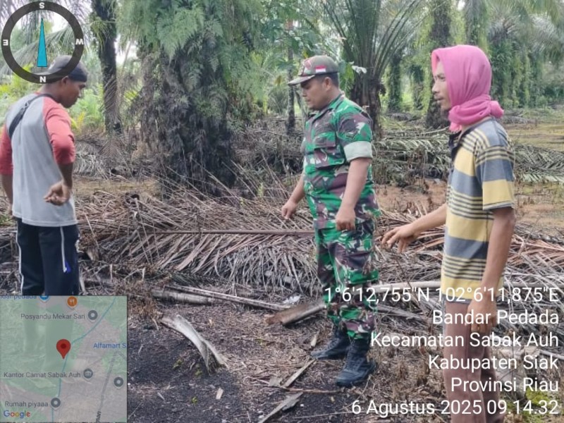 Babinsa Koramil 06/PWK Sabak Auh Laksanakan Patroli Karhutla di Kampung Bandar Pedada