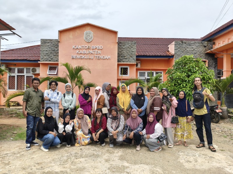 Masyarakat Desa Pondok Kelapa Datangi BPBD Bengkulu Tengah, Tuntut Kejelasan Hasil Survei Abrasi dan Erosi