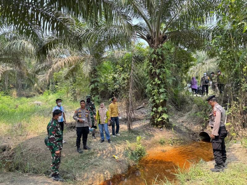 Cegah Karhutla, Kapolsek Minas Kompol Syahrizal Turun Langsung Patroli dan Ingatkan Warga Tak Bakar Lahan