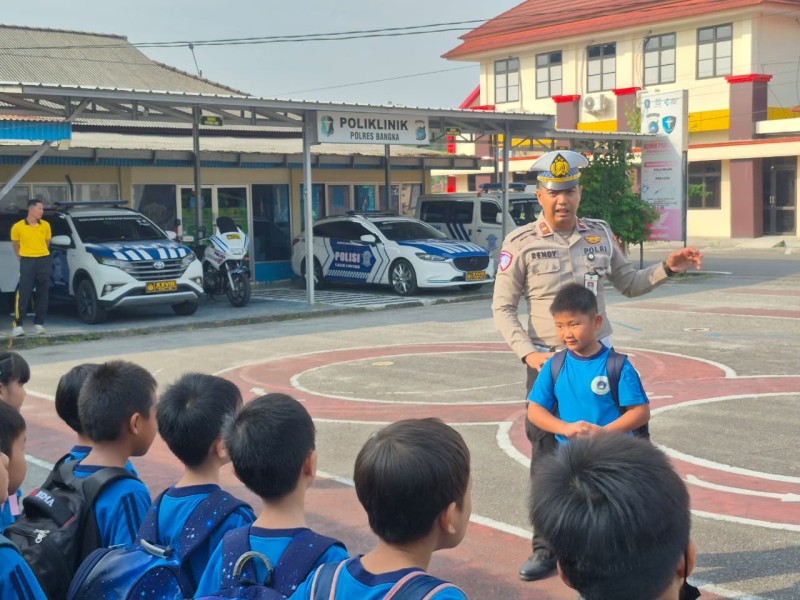 Polisi Sahabat Anak, Satlntas Bangka Edukasi Tertib Lalu Lintas dan Anti-Bullying