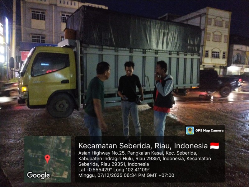 Diduga Peredaran Minyak Ilegal Semakin Terbuka di Inhu, Truk Bermuatan 10 Ton Ditemukan di Depan RS Muizzah, Laporan ke Polsek Seberida Diduga Tak Digubris