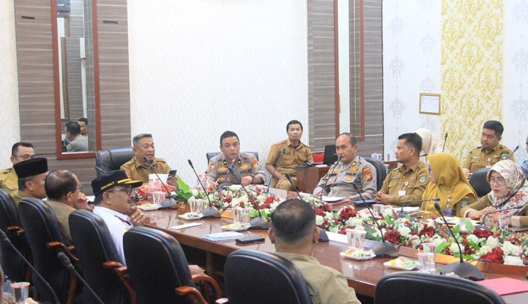 Bupati Anton Pimpin Rapat Finalisasi Malam Puncak Pesta Rakyat HUT ke-26 Rokan Hulu