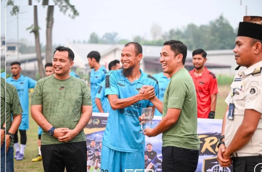 Eks pemain Timnas Indonesia turun ke lapangan , Pekanbaru Selection FC kalahkan LPN Rumbai FC 6-5