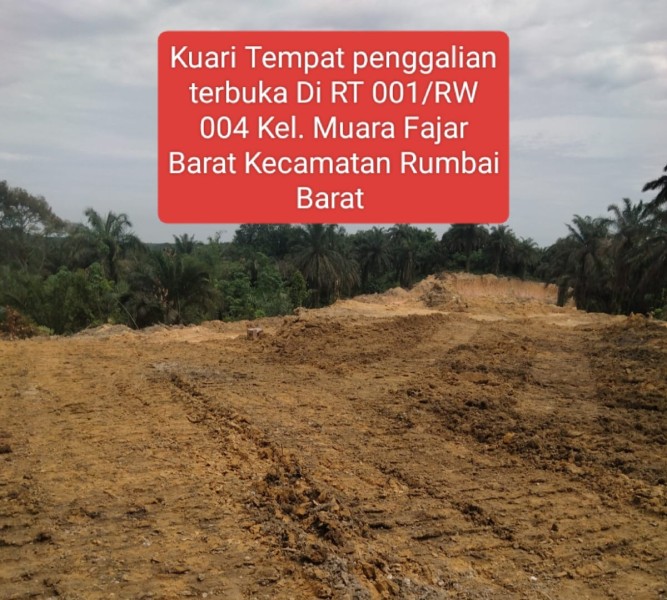 DINILAI MEMBAHAYAKAN KESEHATAN PENGGUNA JALAN, LSM-KPK AKAN LAPORKAN USAHA GALIAN C DISEPANJANG JALAN YOSSUDARSO PEKANBARU. KEPENEGAK HUKUM