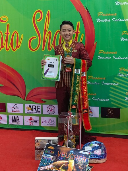 Membanggakan! Reyhan Dwi Akhdan Harumkan Nama Sulawesi Barat di Ajang Nasional Pesona Wastra Indonesia
