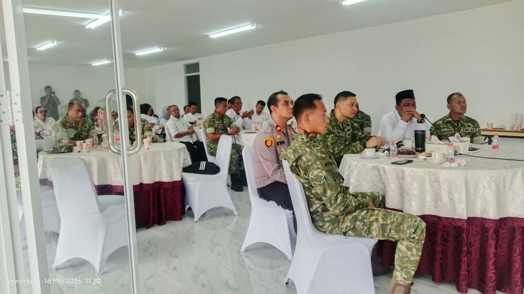 Peresmian 1.061 Koperasi Desa Merah Putih  Di koperasi kelurahan langgini.