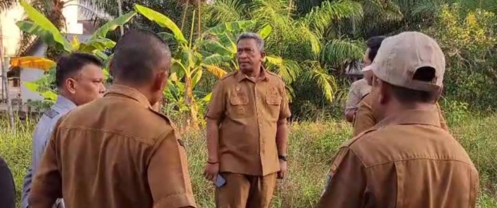 Bupati Anton Tinjau Komplek Pujasera: Menata Pujasera Menjadi Pusat Kuliner dan Destinasi Wisata