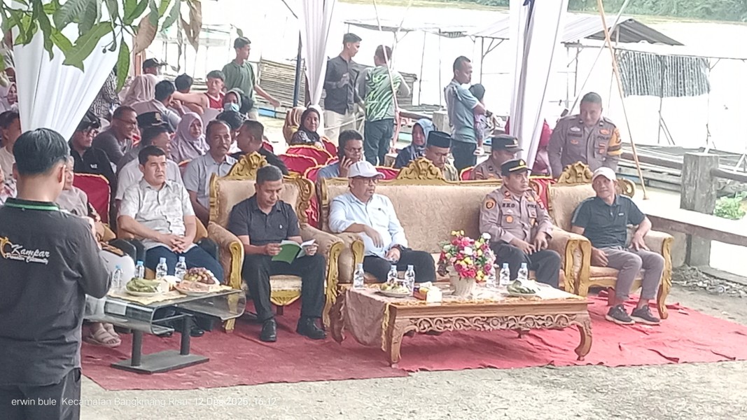 Bupati Kampar Resmi Buka Pacu Sampan Mini di Sungai Kampar Kampung Gadang Bangkinang