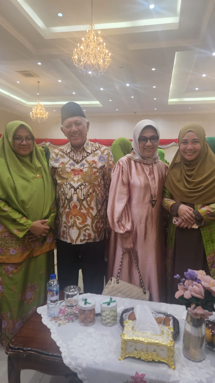 Khofifah Minta Doa Cucu Pendiri NU, Agar Afni Dilancarkan Jadi Bupati