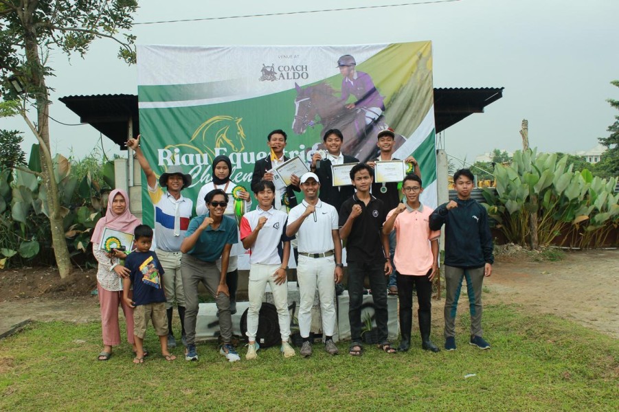 Tiga Atlet Rokan Hulu Wakili Riau di Kejurnas Horseback Archery Bromo 2025