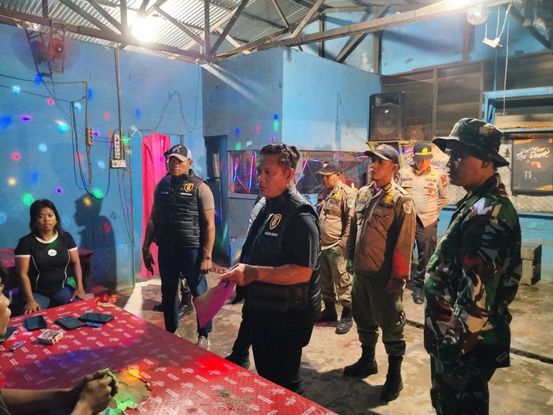 Razia Gabungan Malam Minggu di Minas Berujung Penemuan 7 Paket Diduga Sabu, Penjaga Kafe Diamankan